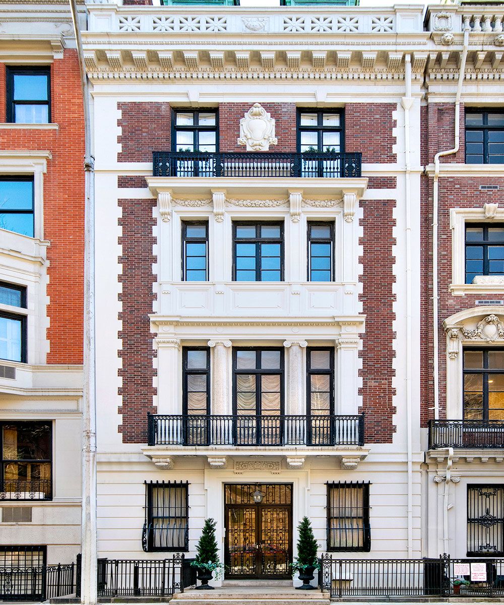 Anne Hathaway's house in New York, near Central Park Homes & Gardens