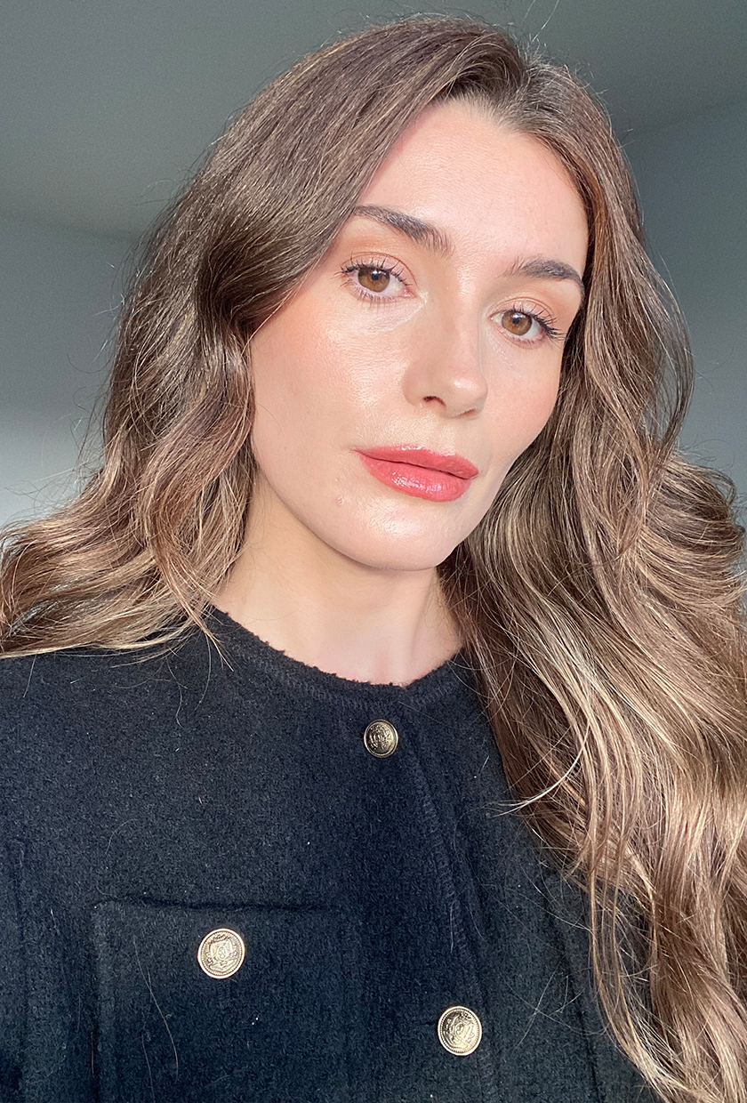 Eleanor Vousden wearing Hourglass veil hydrating skin tint