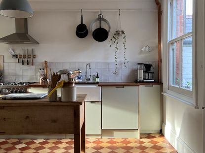 Here's How Hidden Cabinet Hacks Dramatically Increased My Kitchen