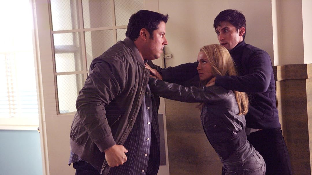 Greg Grunberg as Matt Parkman and Hayden Panettiere as Claire Bennet in Heroes