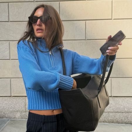 @molliewolffstyle wearing the J.Crew rollneck
