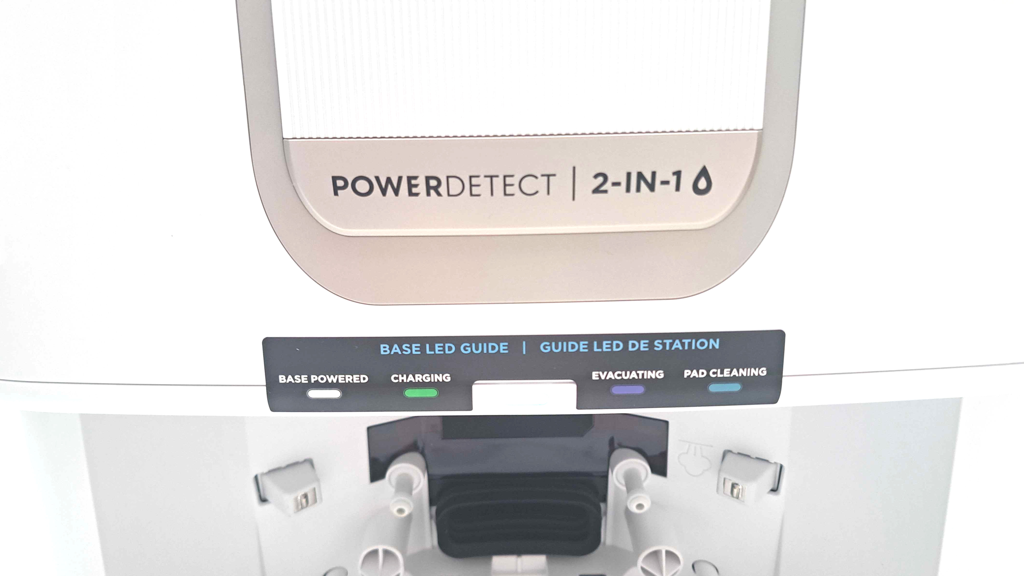 Shark Thermacharged robot vacuum base LED panel