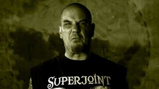 A still from Superjoint's Caught Up In The Gears Of Application video
