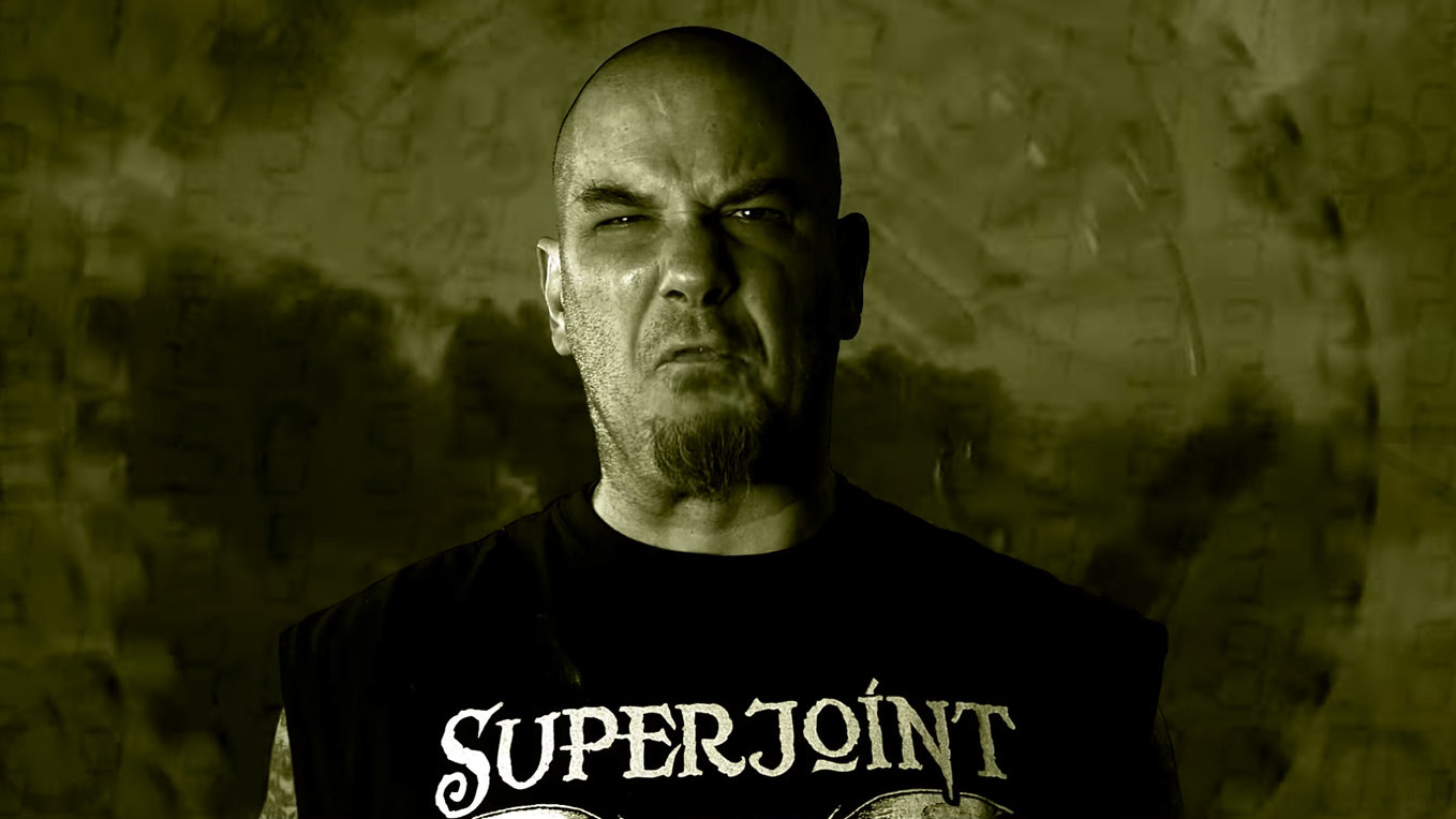 A still from Superjoint&#039;s Caught Up In The Gears Of Application video