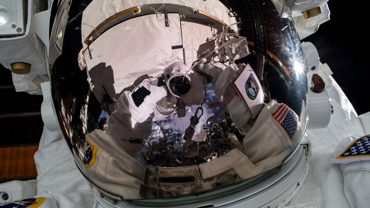 expedition 61 spacewalks