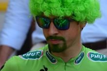 Peter Sagan and all of Cannondale had bright green wigs for the start of the final Tour stage.