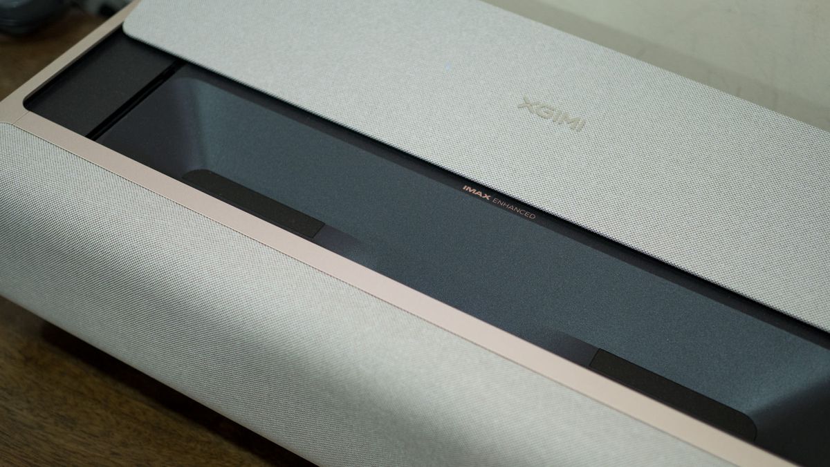 XGIMI Aura 2 4K UST laser projector