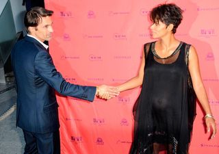 Halle Berry Olivier Martinez on the red carpet in Paris