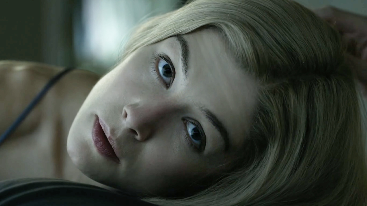 Rosamund Pike as Amy Dunne in Gone Girls (2014).