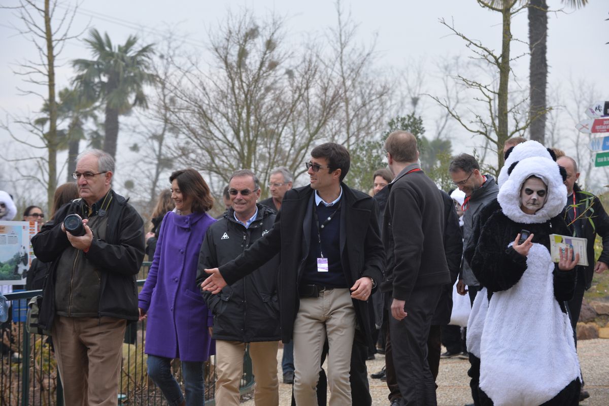 Bernard Hinault off to see the ZooParc de Beauval pandas