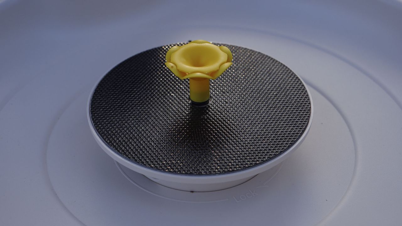 Close up of the Birdfy Bird Bath Pro camera's fountain