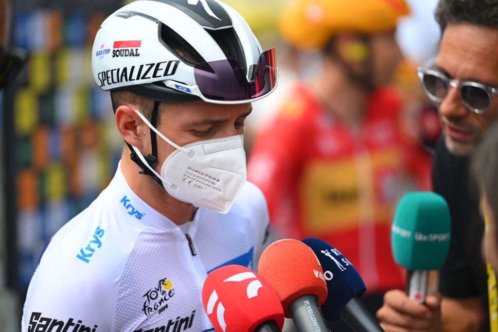 PAU FRANCE JULY 13 Remco Evenepoel of Belgium and Team Soudal QuickStep White best young jersey meets the media press prior to the 111th Tour de France 2024 Stage 14 a 1519km stage from Pau to SaintLarySoulan Pla dAdet 1653m UCIWT on July 13 2024 in Pau France Photo by Dario BelingheriGetty Images