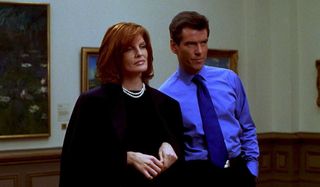 The Thomas Crown Affair Rene Russo and Pierce Brosnan on a date at the museum