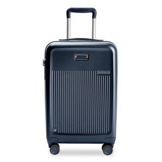 Essential 22" Carry-On Expandable Spinner