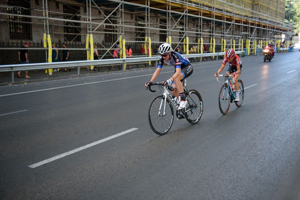 Simona Frapporti (Hitec Products) and Claudia Lichtenberg (Lotto-Soudal)