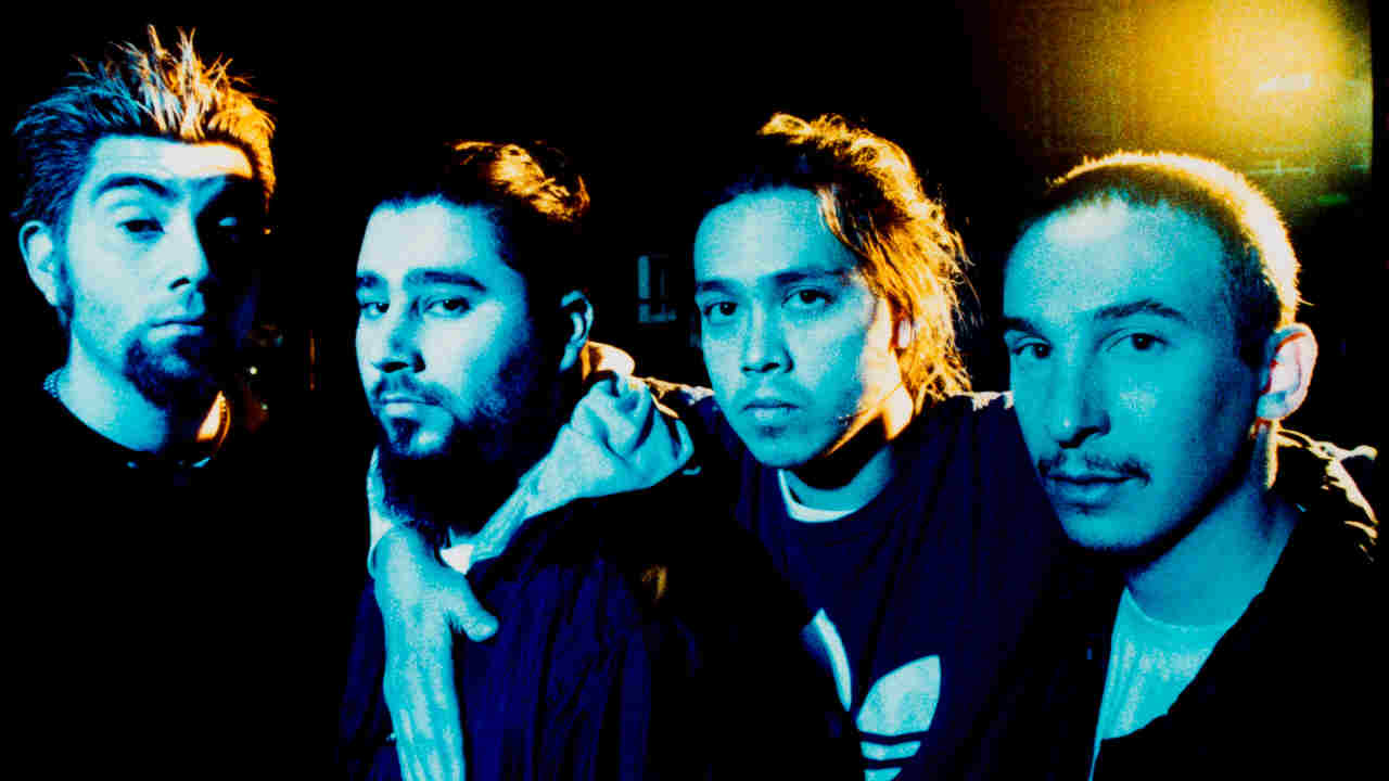 Deftones posing for a photograph in 1997