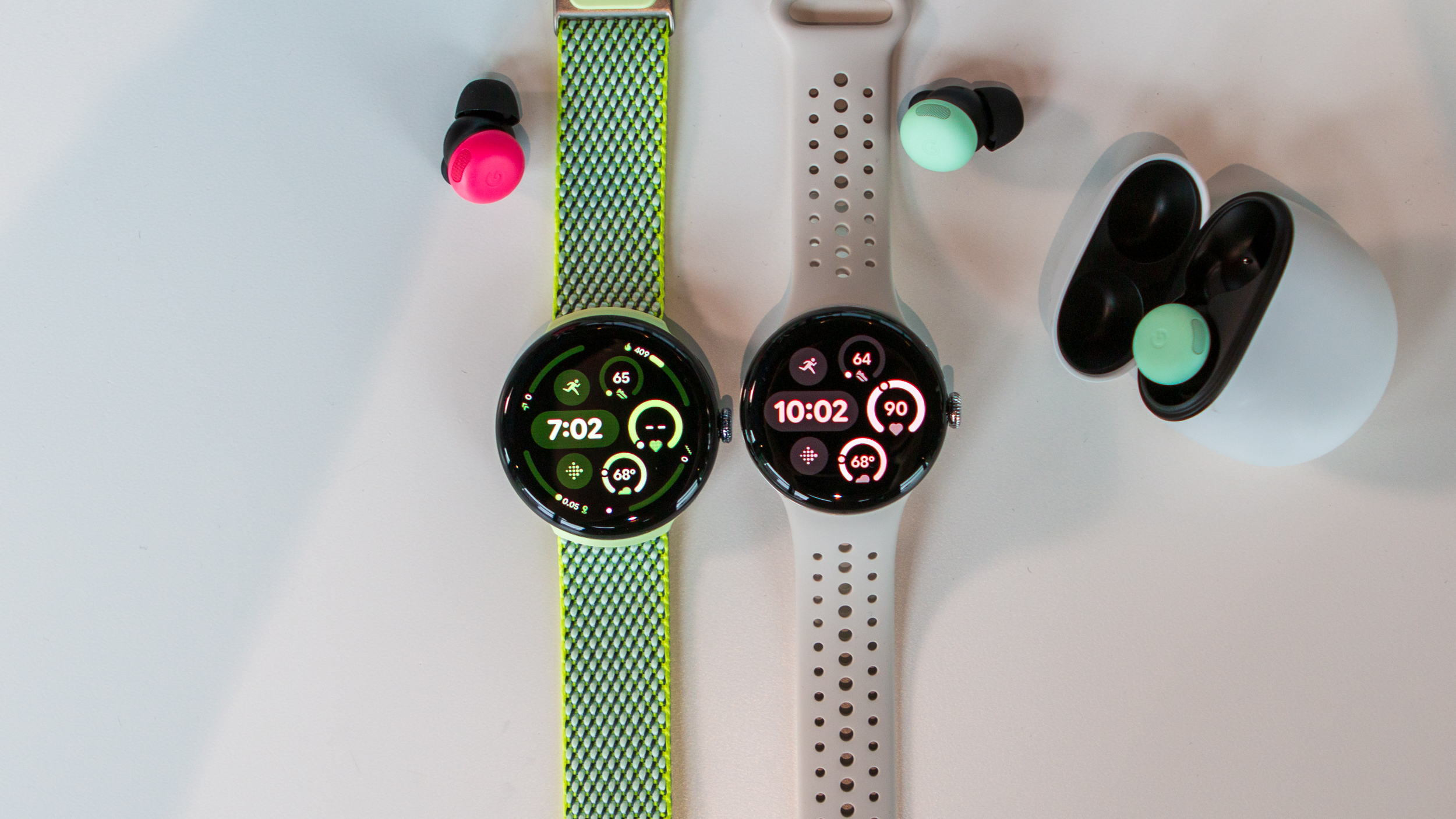 Google Messages on Wear OS could give watches total RCS texting support