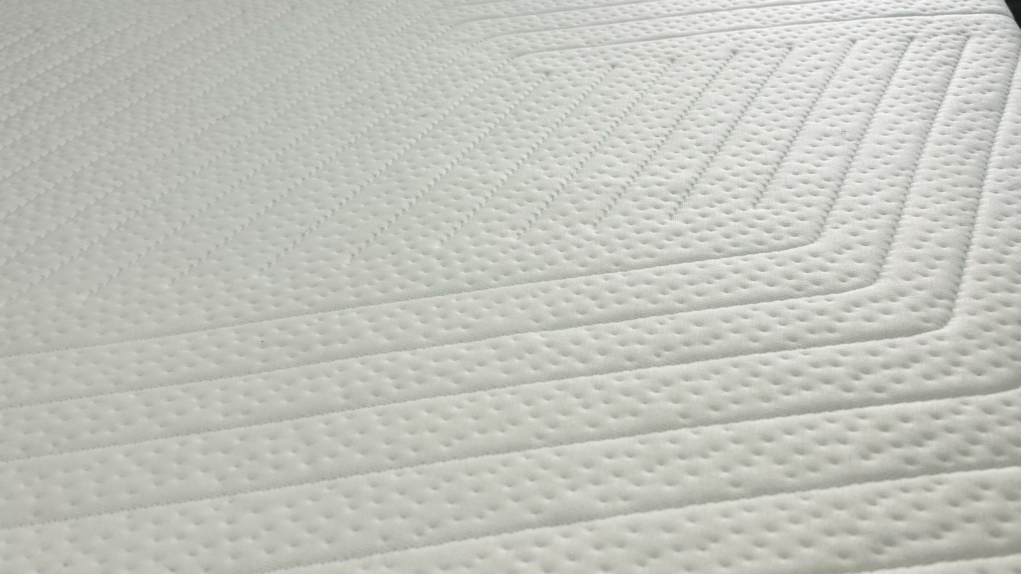 Top detailed cover of mattress
