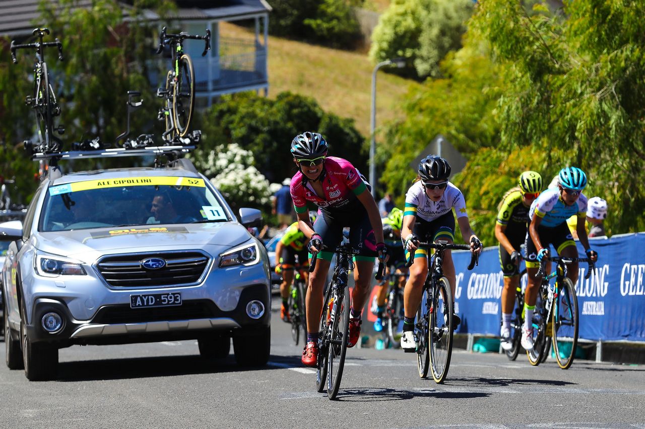 Katia Ragusa checks in with the team car