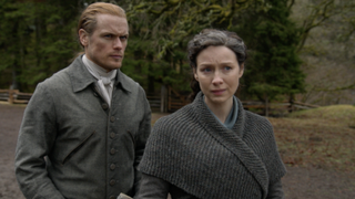 outlander season 6 trailer claire and jamie on a cart