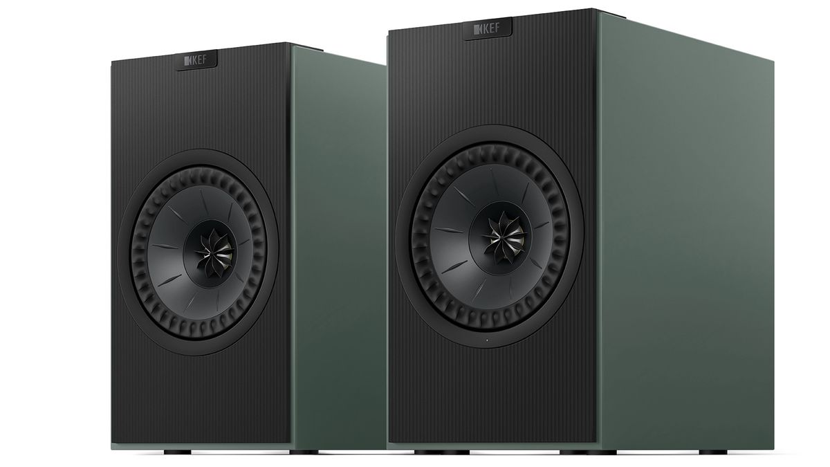 The KEF Coda W wireless speaker.