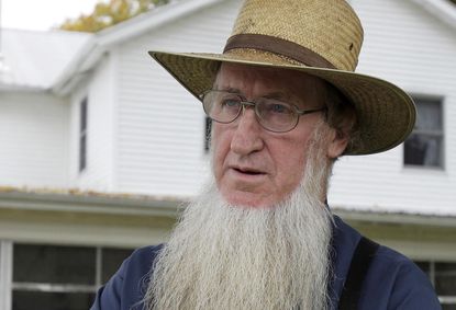 Appeals court overturns convictions in Amish hair hate-crime attacks