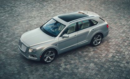 Bentley Bentayga Hybrid exterior view