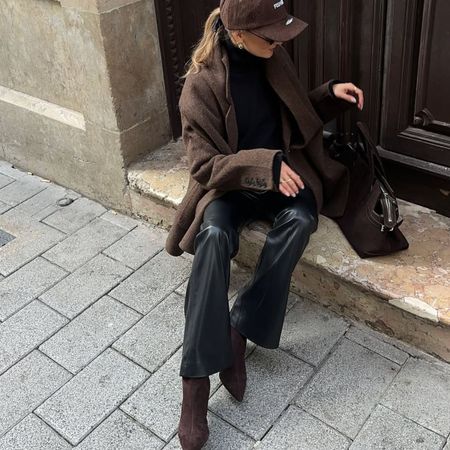 woman wearing shoe trend 2026