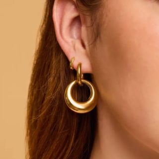 gold-toned hoop earrings with drop hoop details