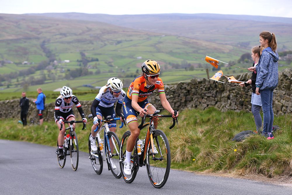 Lizzie Deignan leads the front group up a climb at Tour de Yorkshire