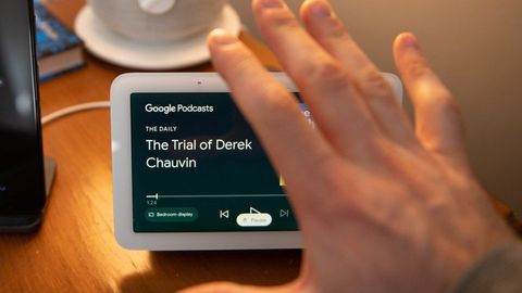 echo show 8 o google nest hub