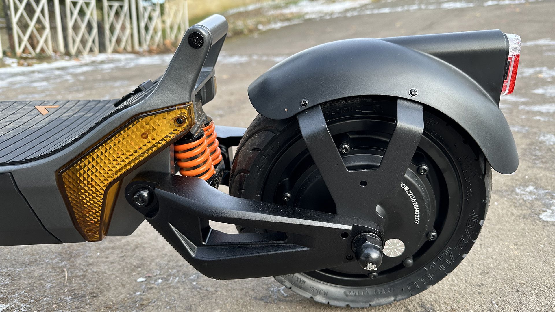 Apollo City 2022 Pro review the top dog of electric scooters T3