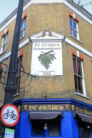 pubs in Mayfair