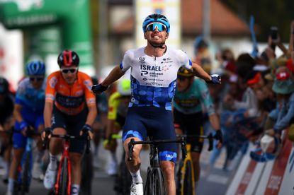Patrick Bevin wins stage three Tour de Romandie 2022. 
