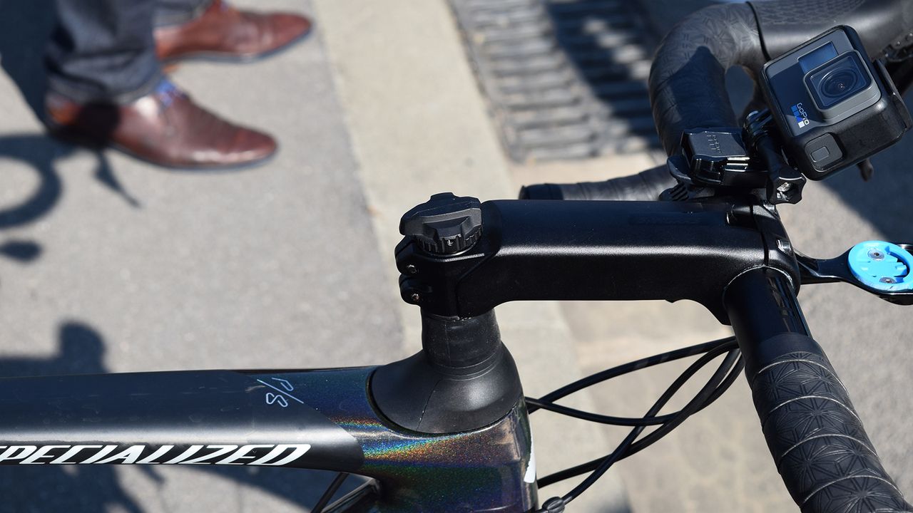 Most of the pro riders opt for a prototype adjustment knob on the Future Shock 2.0 as opposed to the commercially available option