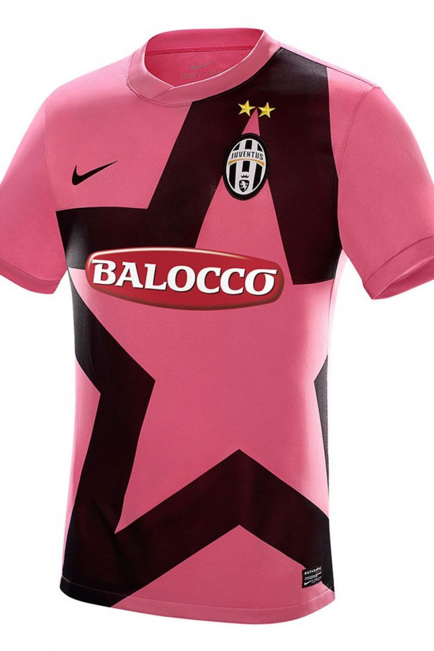 50-worst-football-kits-ever-29-1556697306-IQ8u-column-width-inline