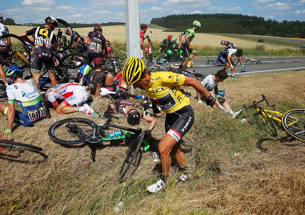 Yellow jersey Fabian Cancellara (Trek Factory Racing) was involved in the stage 3 crash