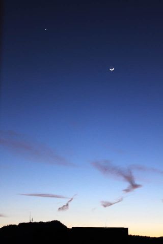 Moon and Venus over North Carolina, January 2012