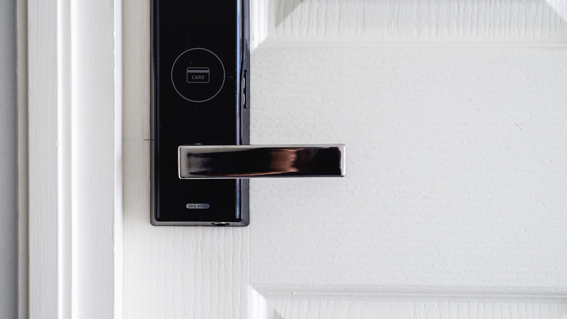 Nuki Smart Lock - Keyless electronic door lock for smart access