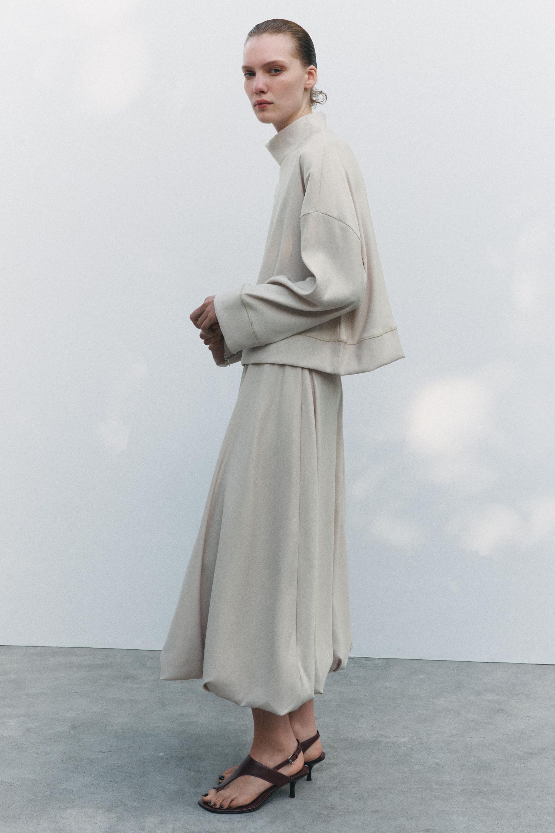 Voluminous Balloon Skirt