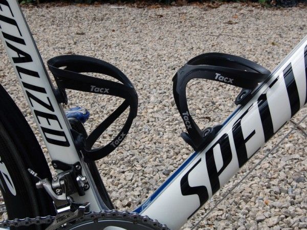 Tacx Tao cages keep the bidons at the ready.