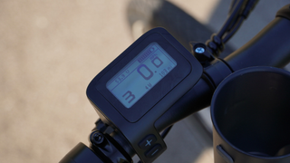 The Juiced CrossCurrent X display shows things like speed and battery life while also providing useful metrics like the current wattage being used by the bike.