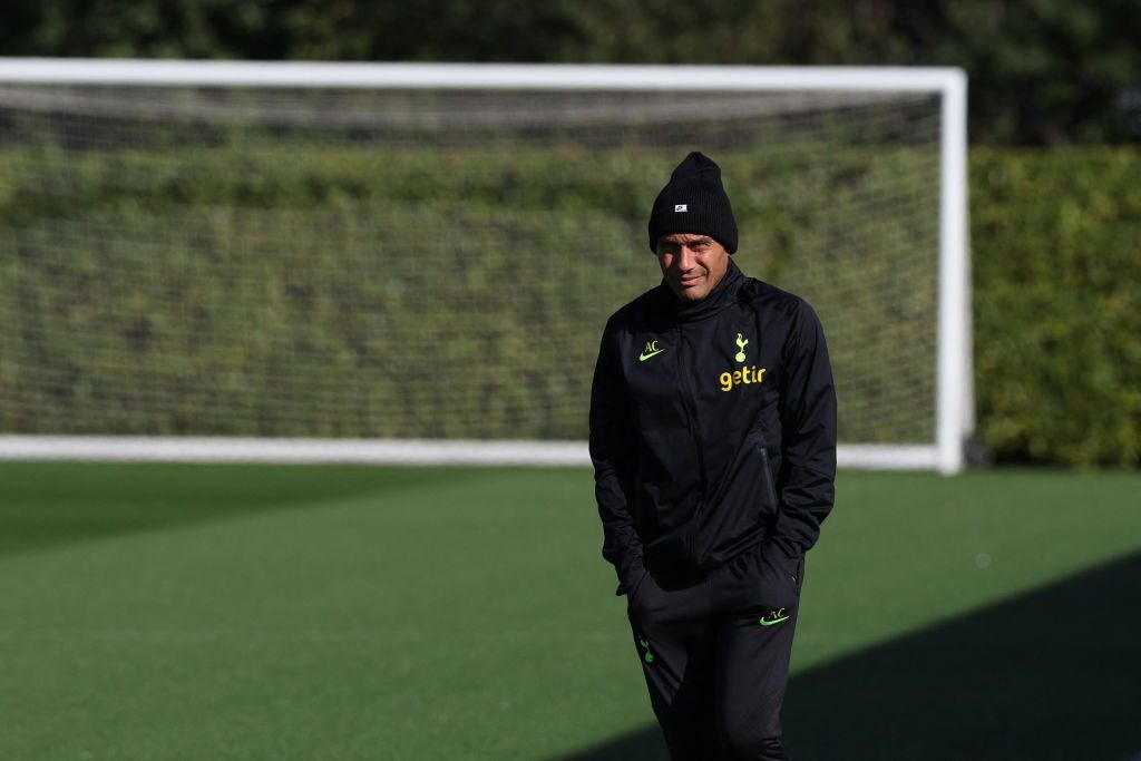 Tottenham Hotspur&#039;s Italian head coach Antonio Conte takes part in a team training session at Tottenham Hotspur Football Club Training Ground in north London on October 11, 2022 on the eve of their UEFA Champions League Group D football match against Eintracht Frankfurt. 