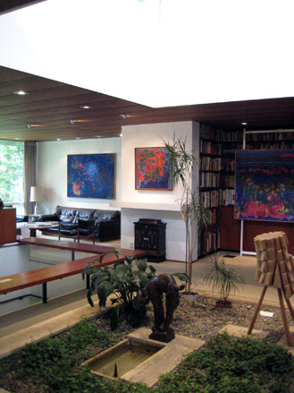 The living room and winter garden of the Didrichsen Art Museum