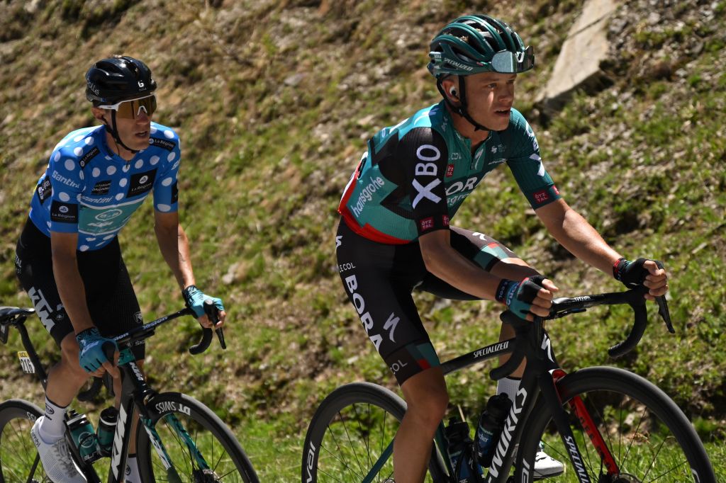Matteo Fabbro (Bora-Hansgrohe) and Pierre Rolland (B&B Hotels-KTM) went on the attack