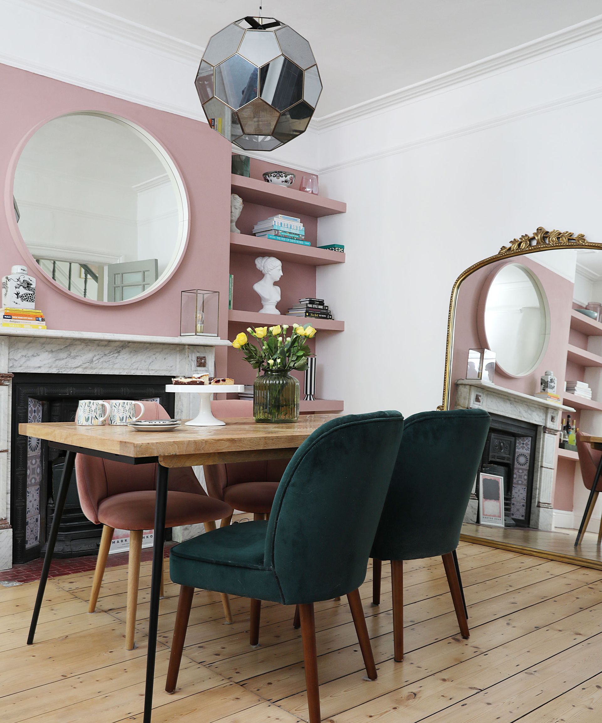 Esther Pillans membawa sentuhan apik Paris ke teras bergaya Victoria yang telah direnovasi