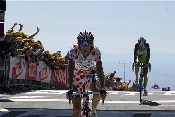 Franco Pellizotti (Liquigas) is the mountains leader.