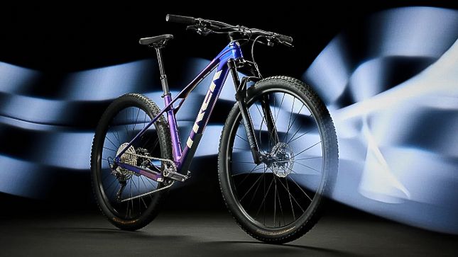 Trek Procaliber 9.5 side on in Purple Flip colorway