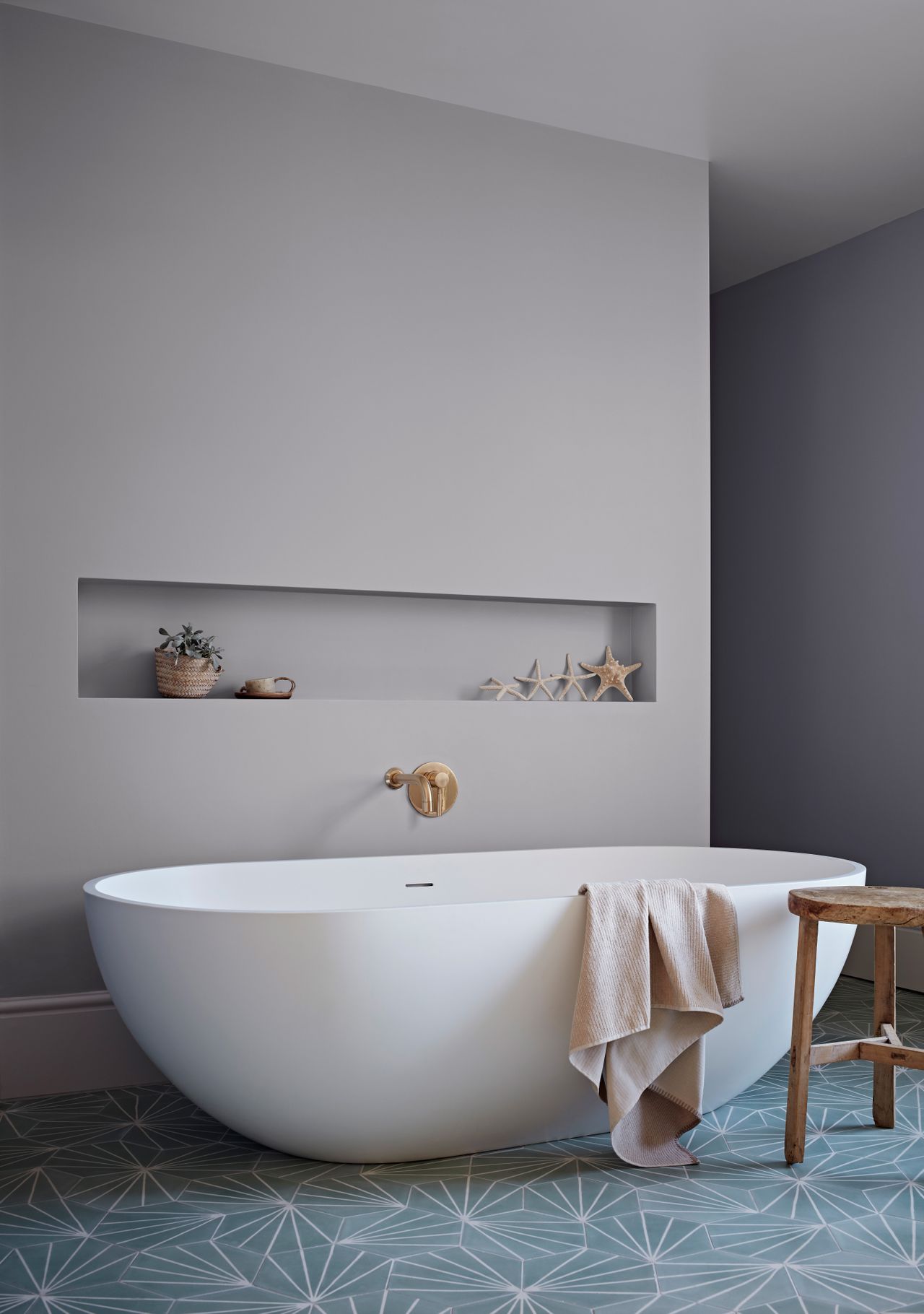 Bathroom shelving ideas: 22 stylish wall storage options | Real Homes