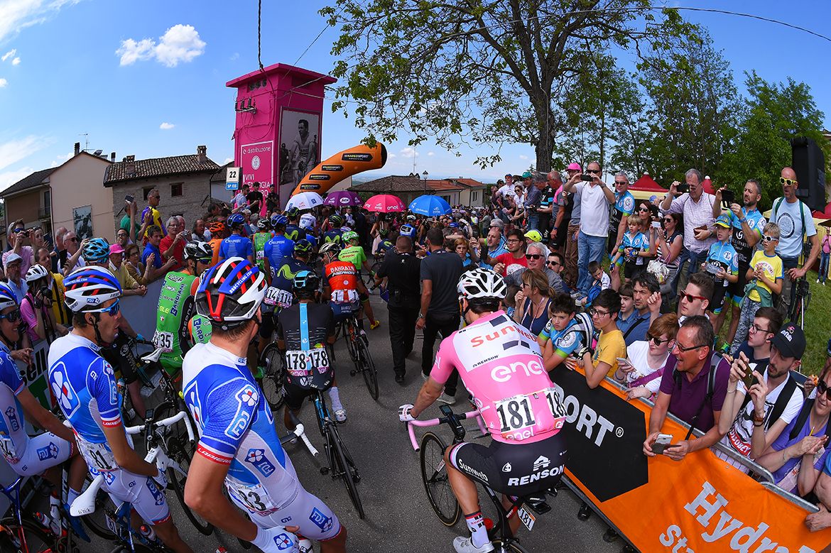 Tom Dumoulin at the start of the Giro d'Italia's 14th stage